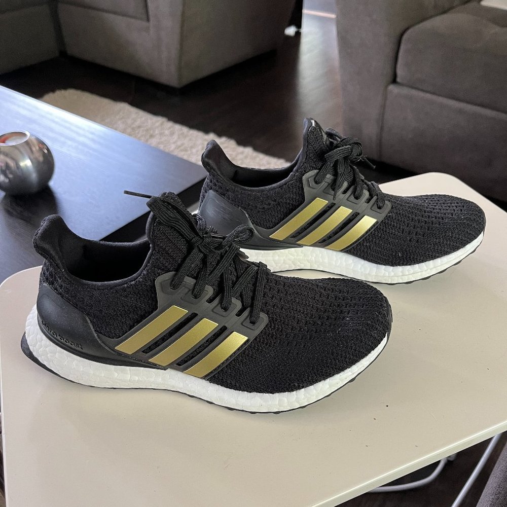 Size 6.5 Adidas Primeblue Sneakers